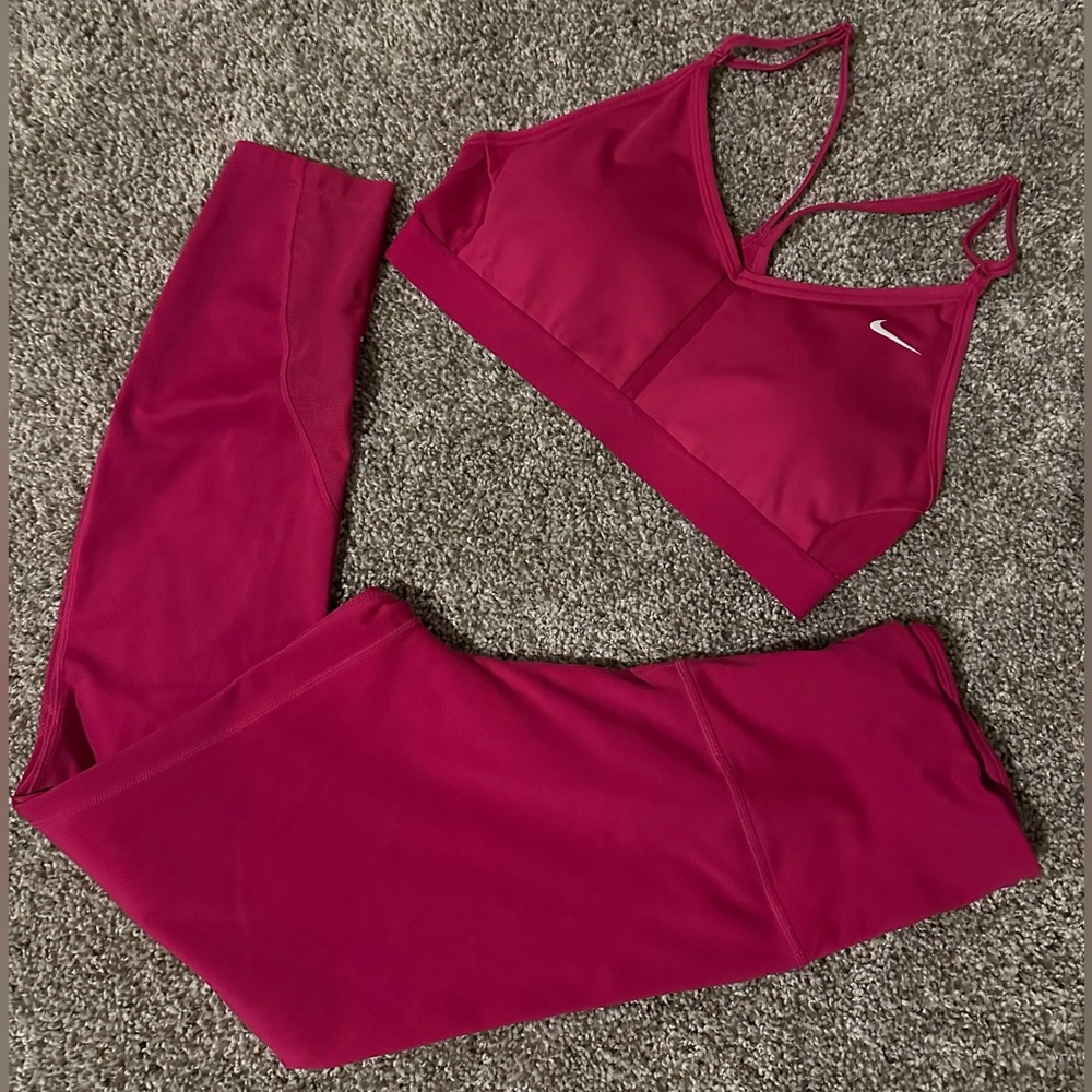 Nike Women's Fuchsia Sports Bra and Leggings Set